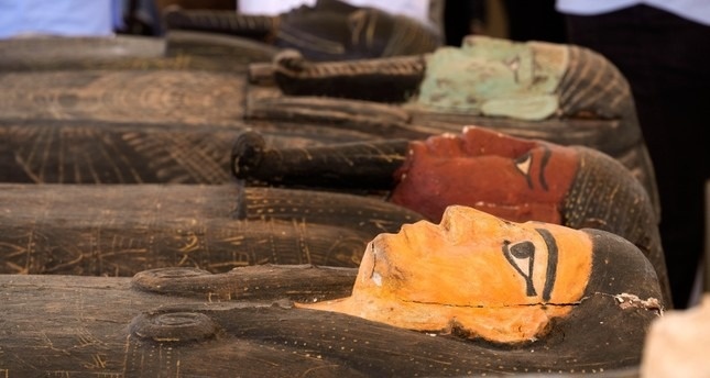 مصر.. العثور على مئات المومياوات والهياكل الأثرية