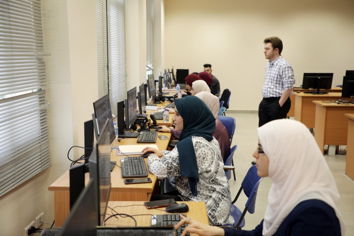 الجامعة العربية الامريكية تعقد ورشة عمل حول تصميم وتطوير وبرمجة تطبيقات الواقع الافتراضي