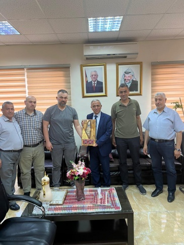 وفد من الجمعية الفلسطينية للطيور يلتقي رئيس بلدية طولكرم