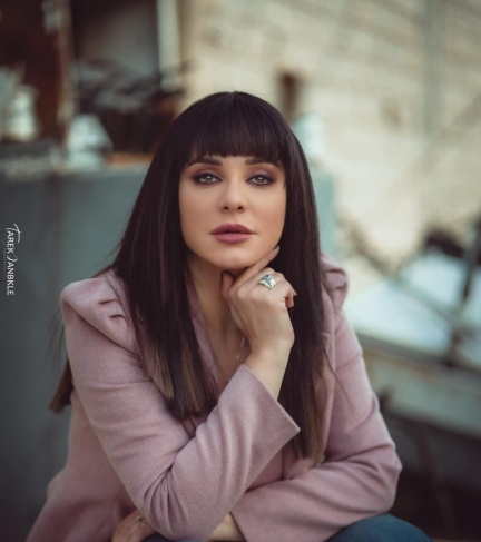 سلاف فواخرجي أفضل ممثلة سورية  
