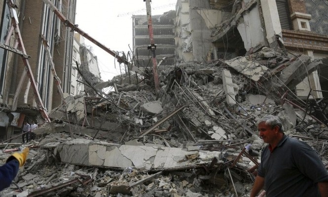 قتيل وعشرات الجرحى جراء زلزال قوي ضرب اندونيسيا