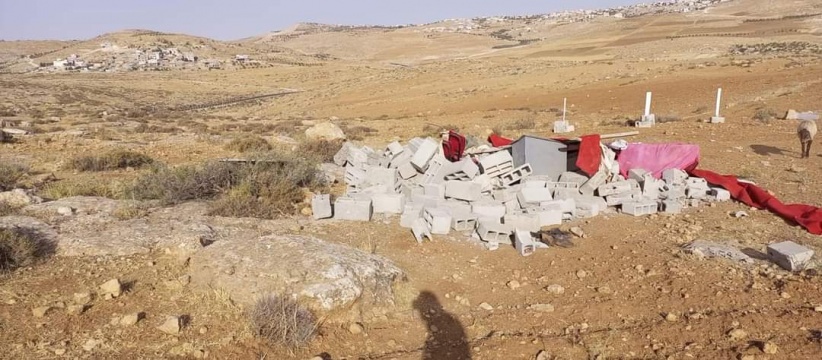 الاحتلال يهدم خياما زراعية جنوب الخليل