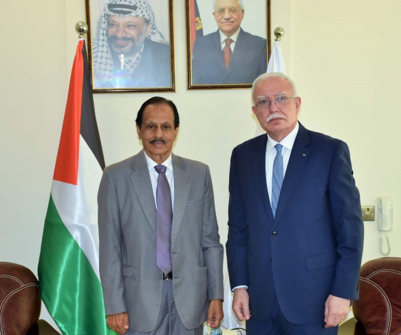 الوزير المالكي يلتقي سفير جمهورية سيرلانكا لدى دولة فلسطين
