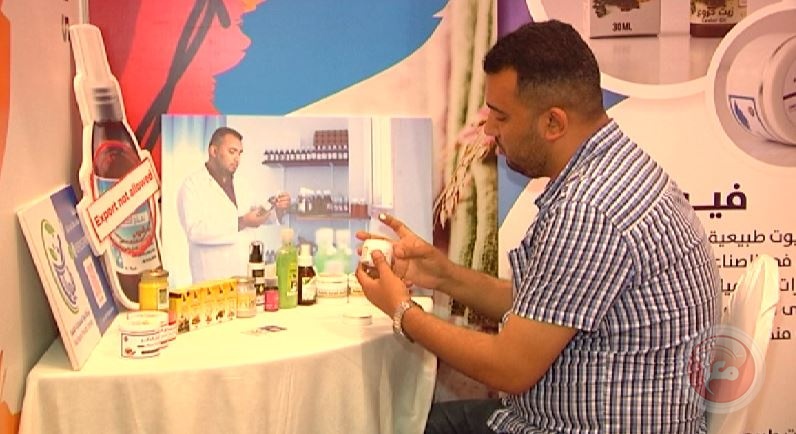 خاص معا- كيف تغلب الصيدلاني الشاب على حصار غزة