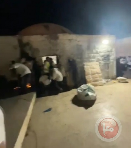 اصابة 3 مستوطنين- إصابة 17 مواطنا خلال تصديهم لاقتحام قبر يوسف
