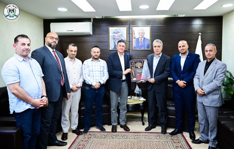 اللواء إياد بركات يستقبل مدير عام شركة كهرباء القدس