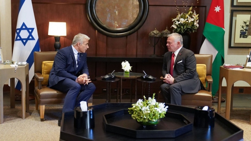 العاهل الأردني يلتقي رئيس الوزراء الإسرائيلي في عمّان