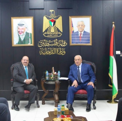 وزير الداخلية يستقبل ممثل جمهورية سلوفاكيا لدى دولة فلسطين