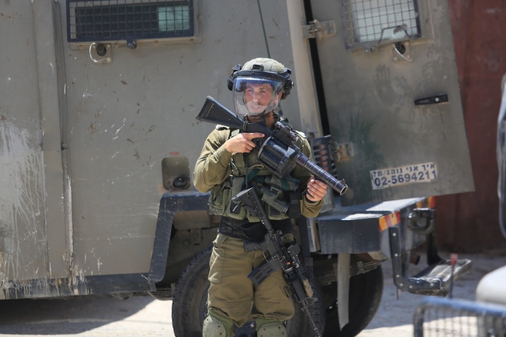 إصابة شاب واعتقال آخر خلال اقتحام الاحتلال وادي الفارعة