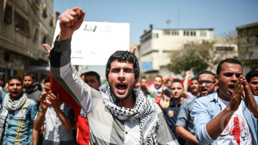 يشكلون أكثر من خمس المجتمع... واقع الشباب في فلسطين