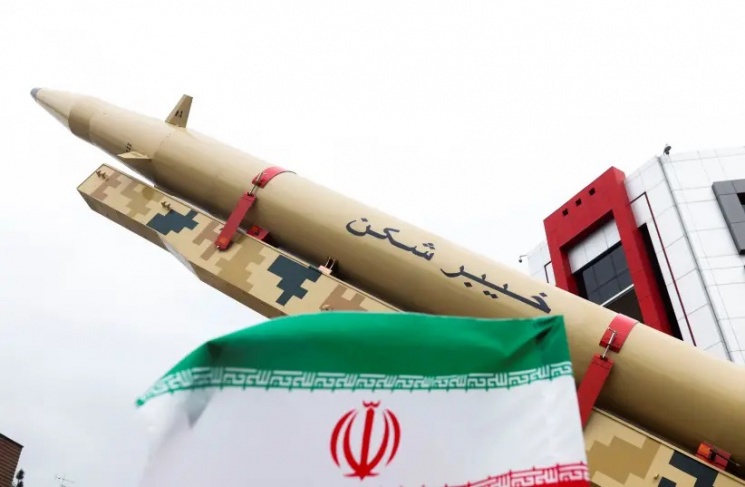 مسؤولون أميركيون: إيران تستعد للرد على استهداف قنصليتها بدمشق