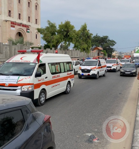 مسيرة لسيارات الإسعاف للمطالبة بإنقاذ مرضى قطاع غزة