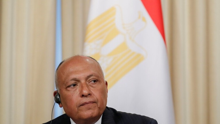 وزير الخارجية المصري يغادر الجلسة الافتتاحية لمجلس وزراء العرب
