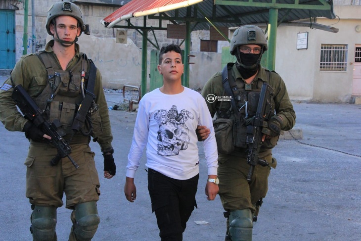 الاحتلال يعتقل طفلا من الخليل