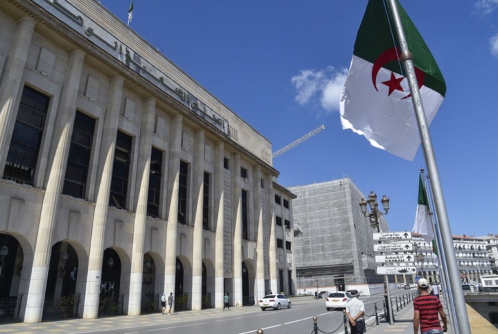 الجزائر تستأنف محاولات انهاء الانقسام مطلع الشهر المقبل