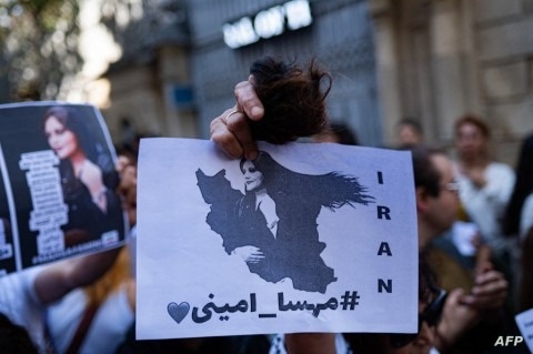 إعلام إسرائيلي: للأسف.. إيران نجحت في احتواء الاحتجاجات وجهود واشنطن لم تنفع