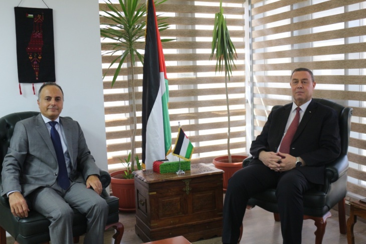 السفير دياب اللوح يستقبل السفير المصري في فلسطين