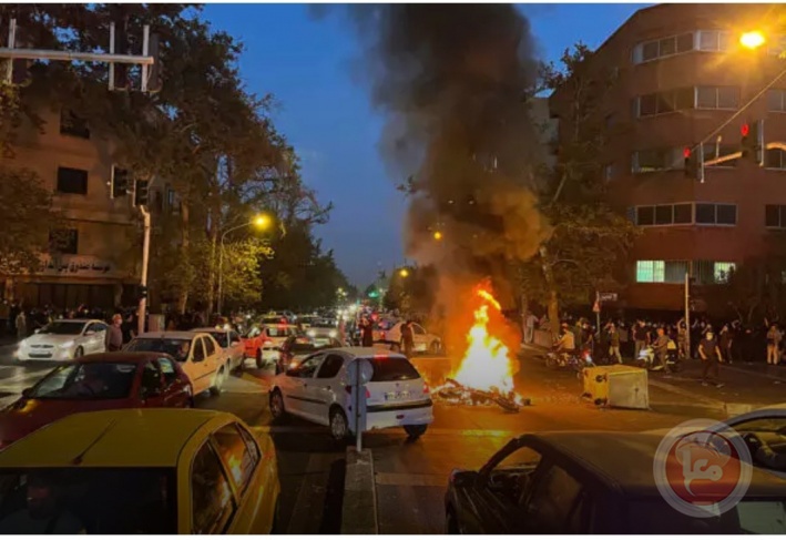 الاحتجاجات تصل قم..76 قتيلا في إيران