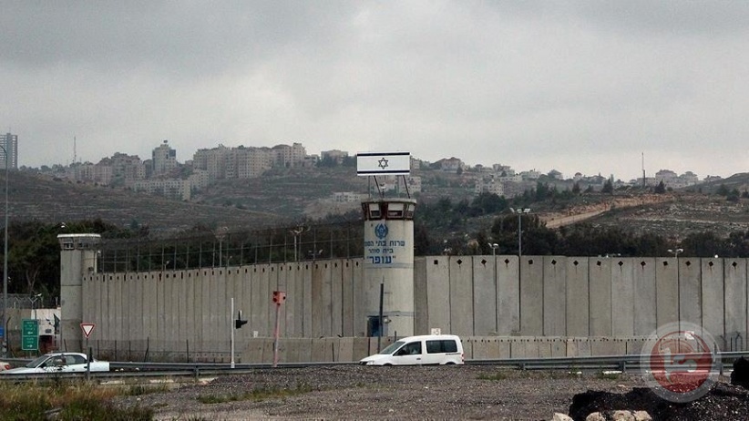 اصابة مجندة اسرائيلية طعنا في سجن رامون 