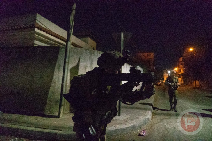 قوات الاحتلال تداهم قرية زنوتا جنوب الخليل
