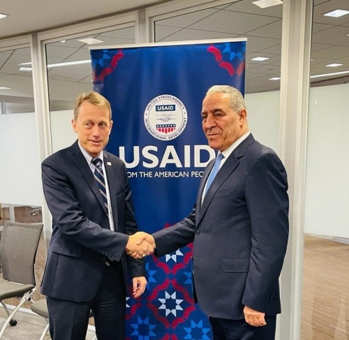 &quot; الشيخ يجتمع مع مسؤولين من الـ (USAID) في مقرها بواشنطن