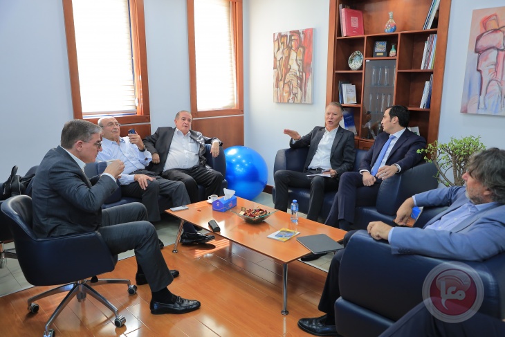 مجلس إدارة الاتصالات الفلسطينية يعقد اجتماعه في مقر الإدارة العامة للشركة في نابلس