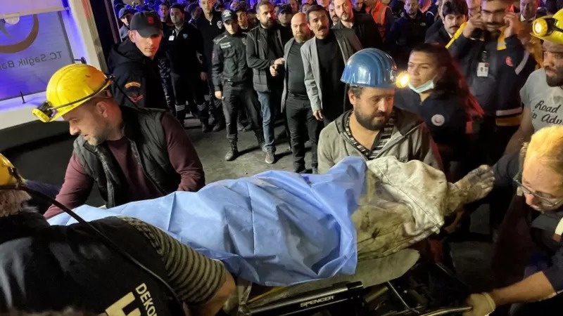 أردوغان يعلن ارتفاع وفيات انفجار منجم بارطن إلى 41
