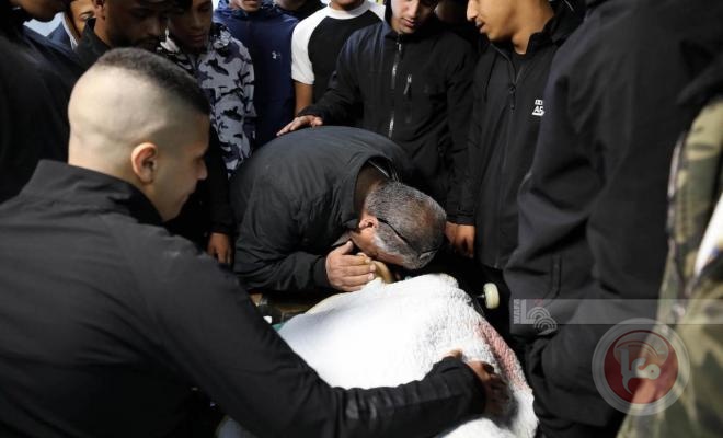 أهالي مخيم بلاطة يُشيعون جثمان الشهيد مهدي حشاش