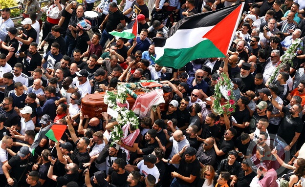 غانتس: أبلغنا الجانب الأميركي أننا لن نتعاون مع أي تحقيق خارجي بشأن أبو عاقلة 