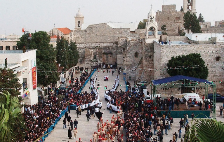سياسة ممنهجة للاحتلال الإسرائيلي: تهجير مسيحيي فلسطين ونهب ممتلكاتهم