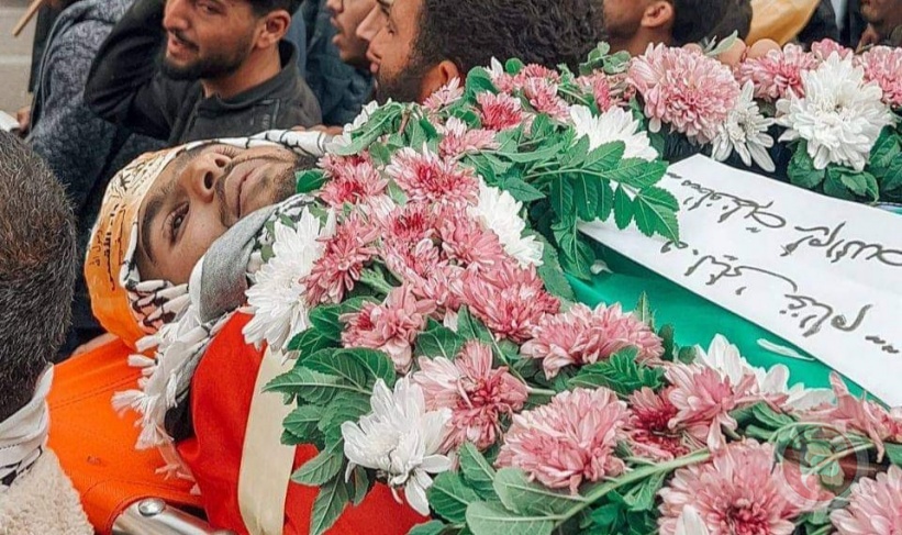 شاهد- أهالي رام الله يشيّعون جثمان الشهيد رائد النعسان