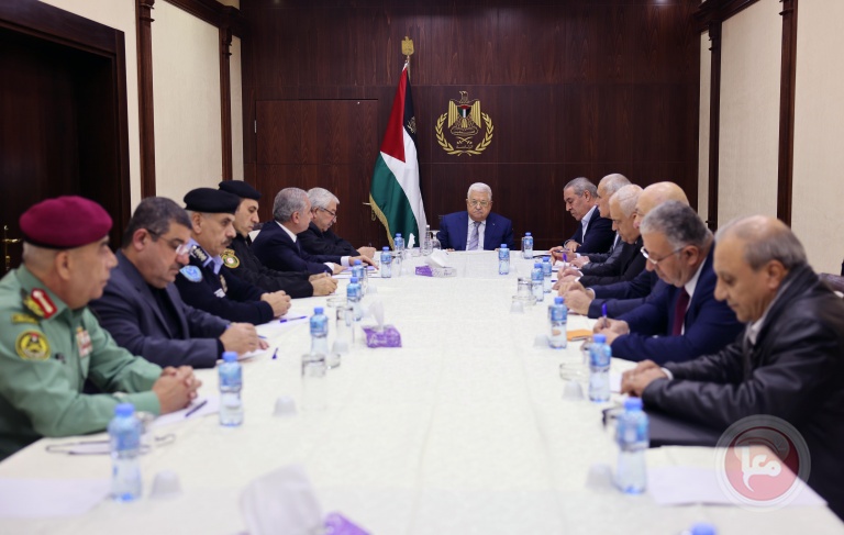 الرئيس يترأس اجتماعا لقادة الأجهزة الأمنية