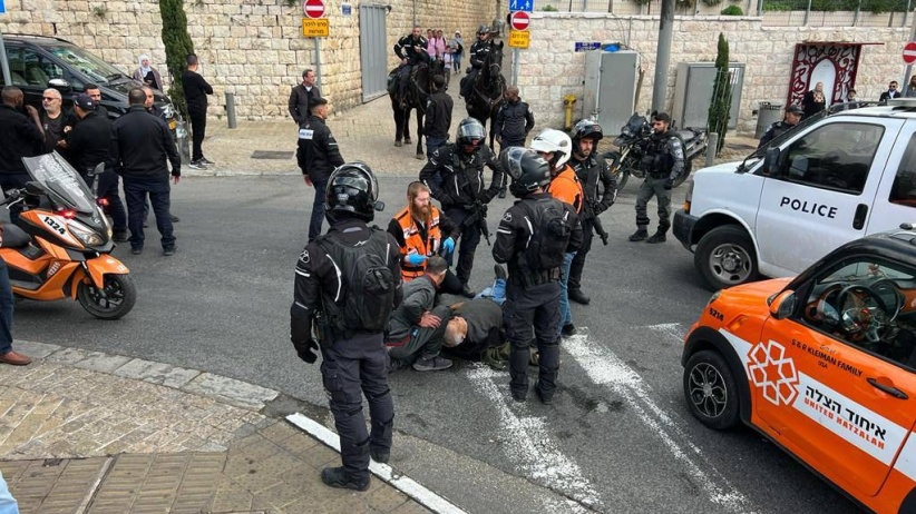 القدس: الاحتلال يعتدي على الباعة المتجولين وطفل وتعتقله بشارع نابلس