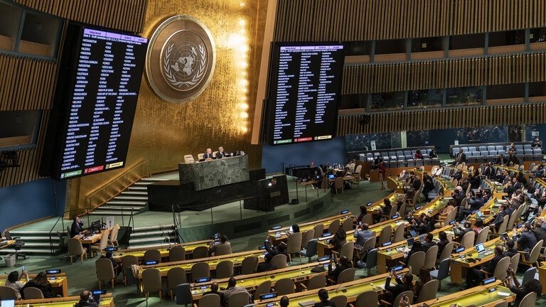 The General Assembly adopts 5 resolutions in favor of Palestine by an overwhelming majority
