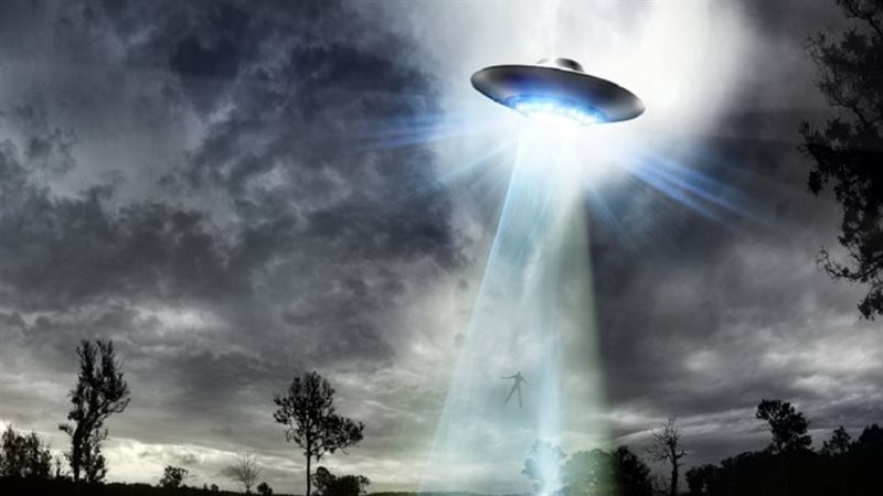 الكائنات الفضائية.. أمريكا تكشف تقارير هامة عن زيارة الفضائيين للأرض