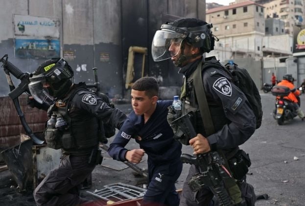 The occupation arrests a child from the Old City of Jerusalem