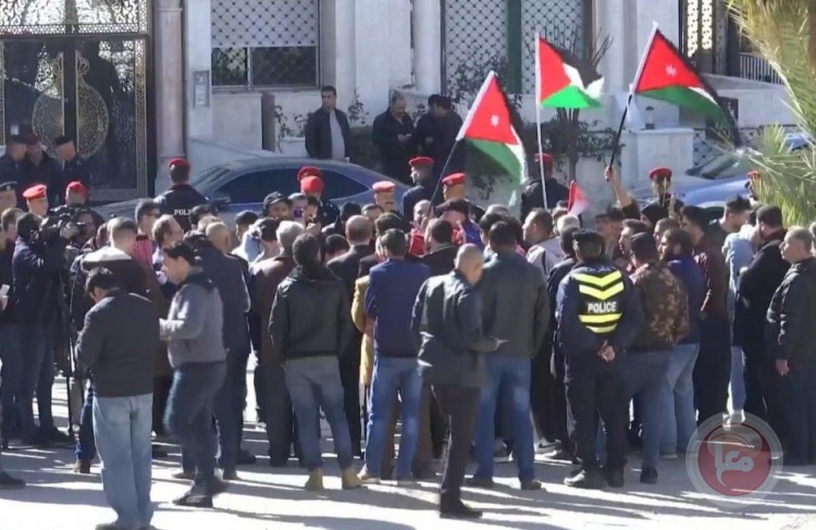 وقفه احتجاجية امام السفارة الإسرائيلية في عمان