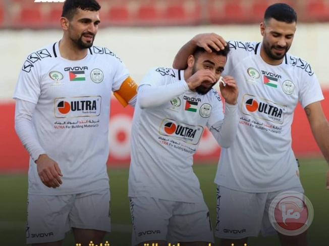العميد يهزم الهلال وينتزع صدارة دوري المحترفين 