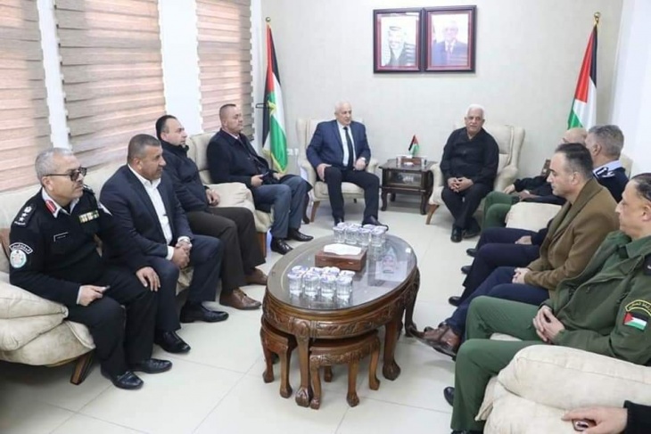 وزير الداخلية يتفقد احتياجات المواطنين في محافظة الخليل