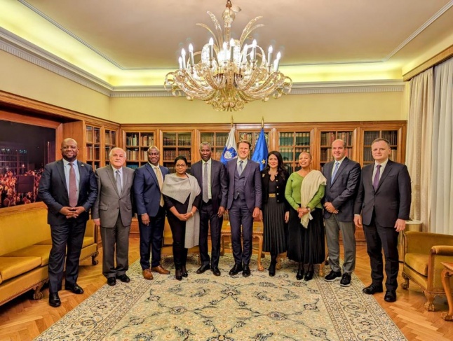 منصور يشارك بزيارة رسمية لجمهورية سلوفينا 