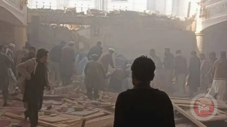 عشرات القتلى والجرحى في انفجار بمسجد غربي باكستان