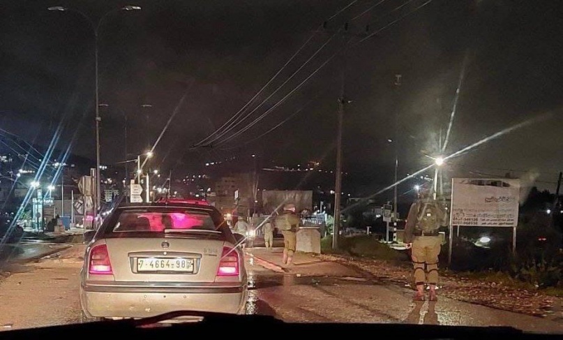 اعتقال شابين من طولكرم أثناء مرورهما على حاجز زعترة 