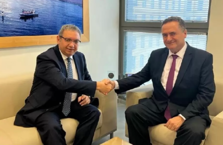 وزير الطاقة الإسرائيلي يلتقي السفير المصري