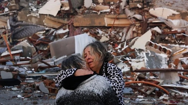 تركيا.. ارتفاع حصيلة قتلى الزلزال إلى 3432