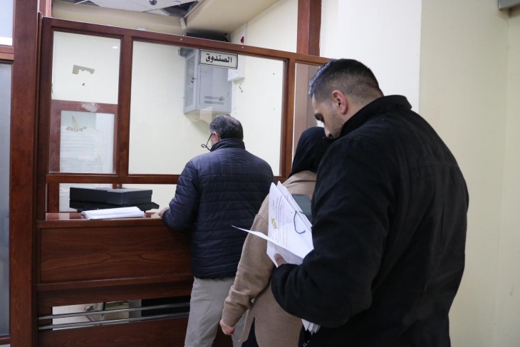 سلطة الأراضي تبدأ بفتح فروع لبنك فلسطين في مديرياتها