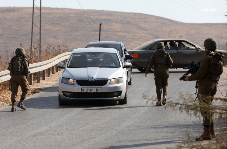 The occupation seizes a private vehicle in the northern Jordan Valley
