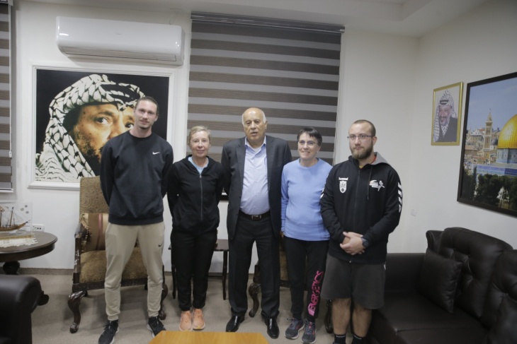 الرجوب يطلع وفدا فرنسيا على الحالة الرياضية الأولمبية في فلسطين