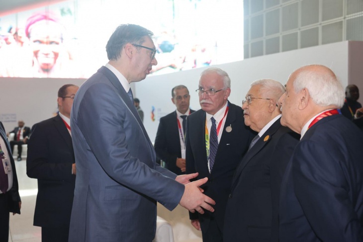 الرئيس يجتمع مع نظيره الصربي