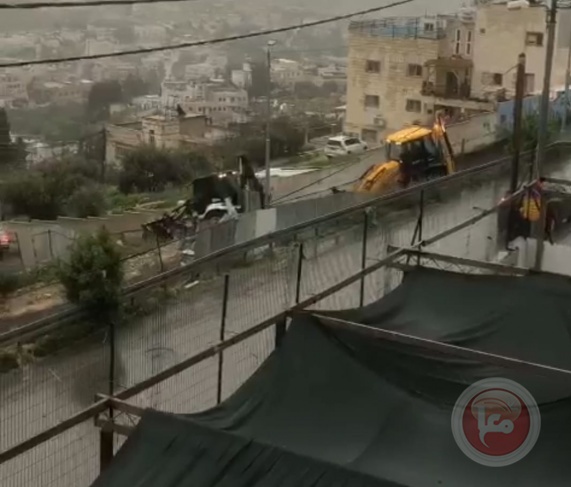 القدس: الاحتلال يهدم منزلين في بلدة أم طوبا