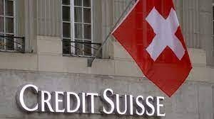 انهيار بنك سويسري عملاق يثير الرعب مجددا بالأسواق